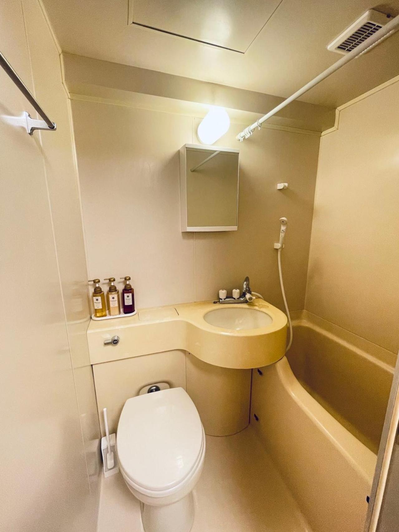 Shinjuku-Hong Apartment โตเกียว ภายนอก รูปภาพ